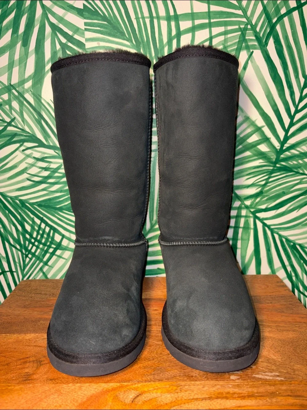 UGG Black Classic Tall Sheepskin Boots 5229Y Big Kids Size 6